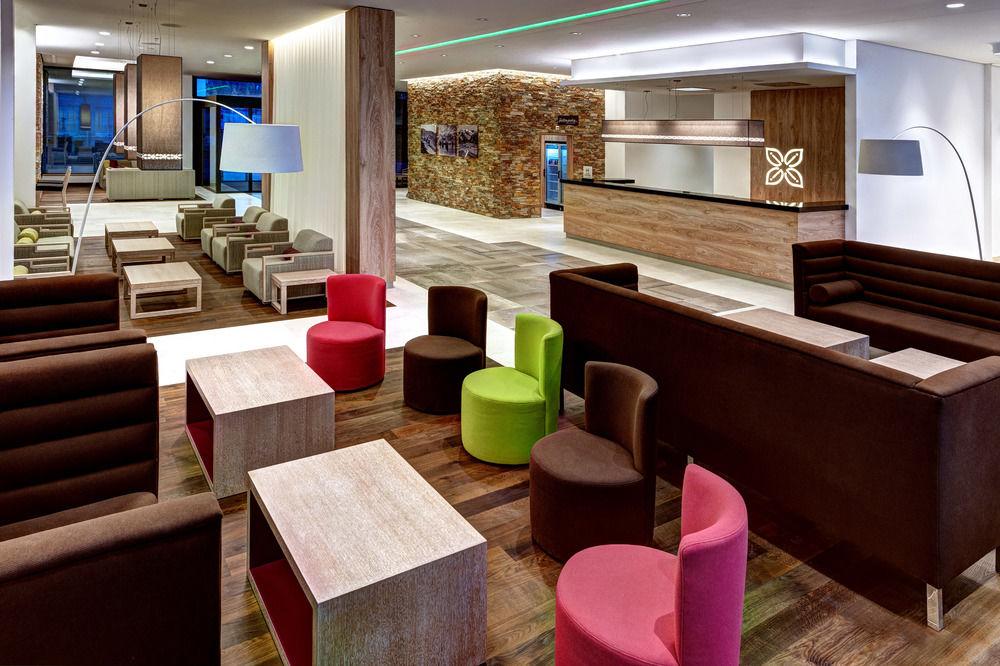 Hilton Garden Inn Давос Екстериор снимка
