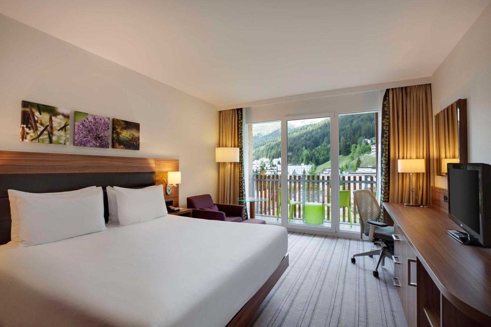 Hilton Garden Inn Давос Екстериор снимка