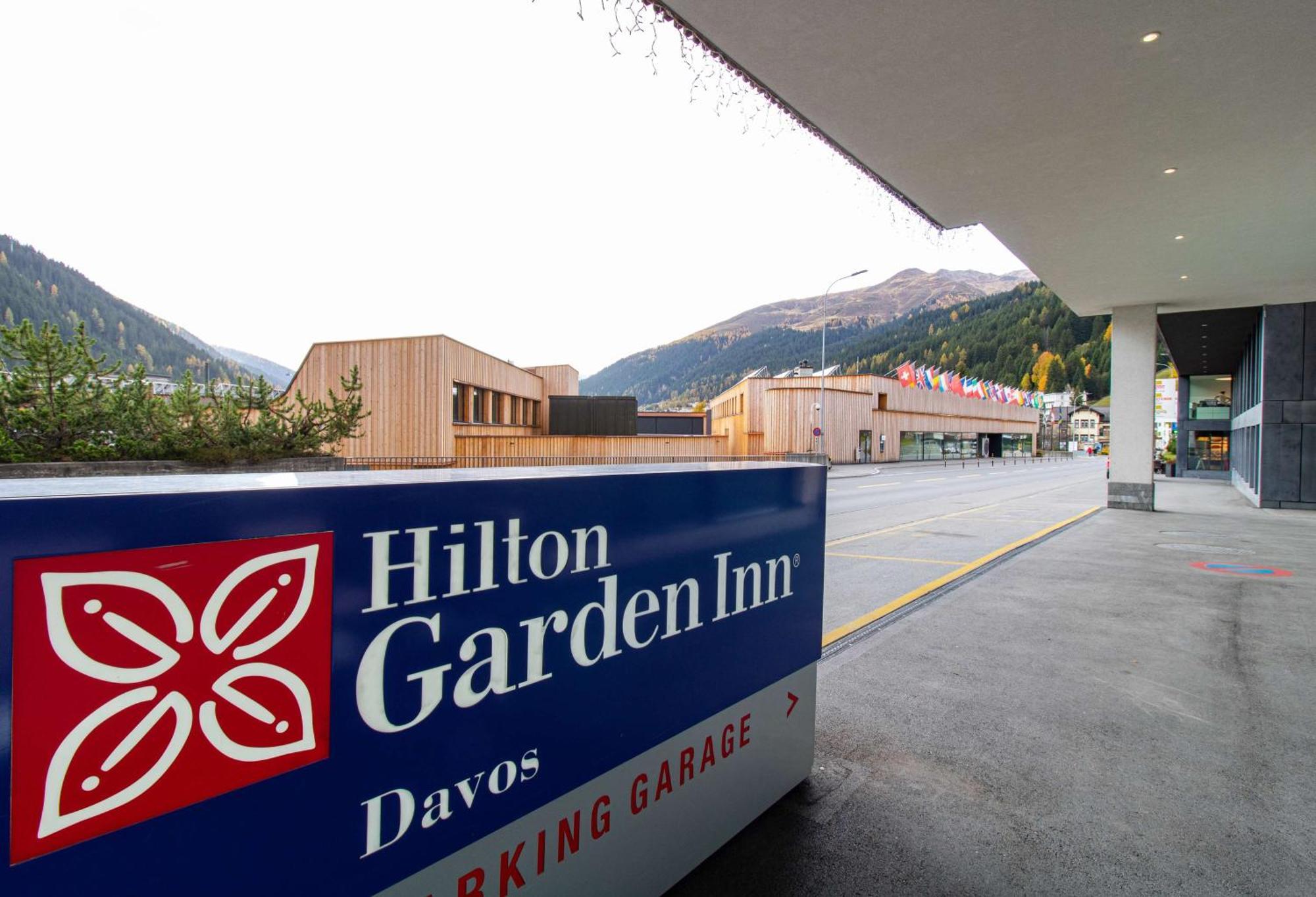 Hilton Garden Inn Давос Екстериор снимка