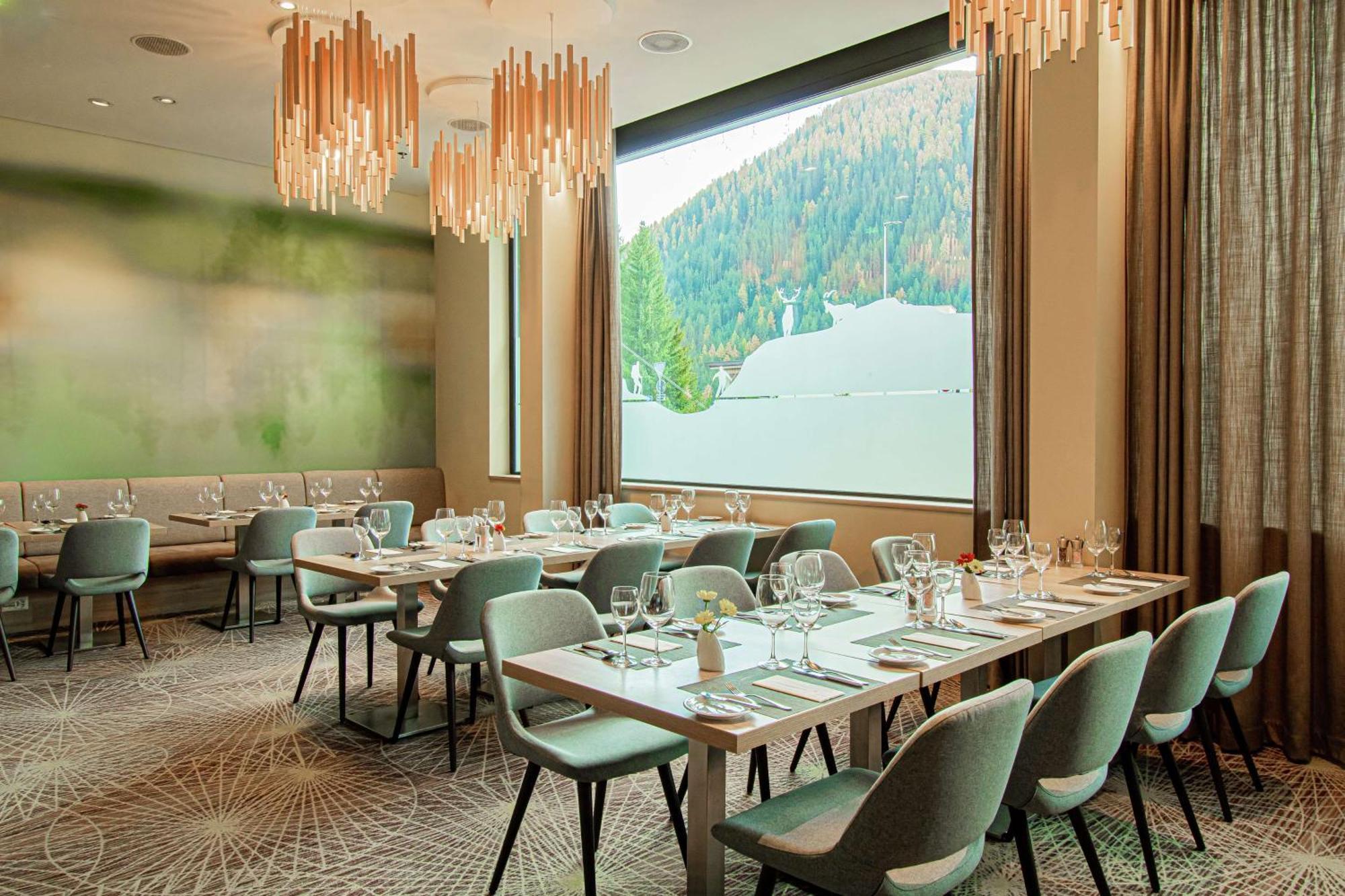 Hilton Garden Inn Давос Екстериор снимка