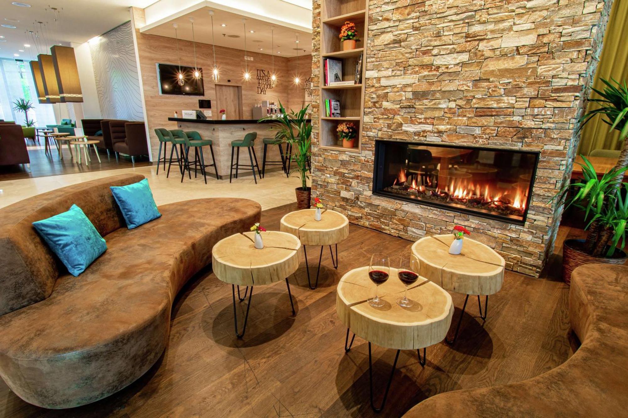 Hilton Garden Inn Давос Екстериор снимка