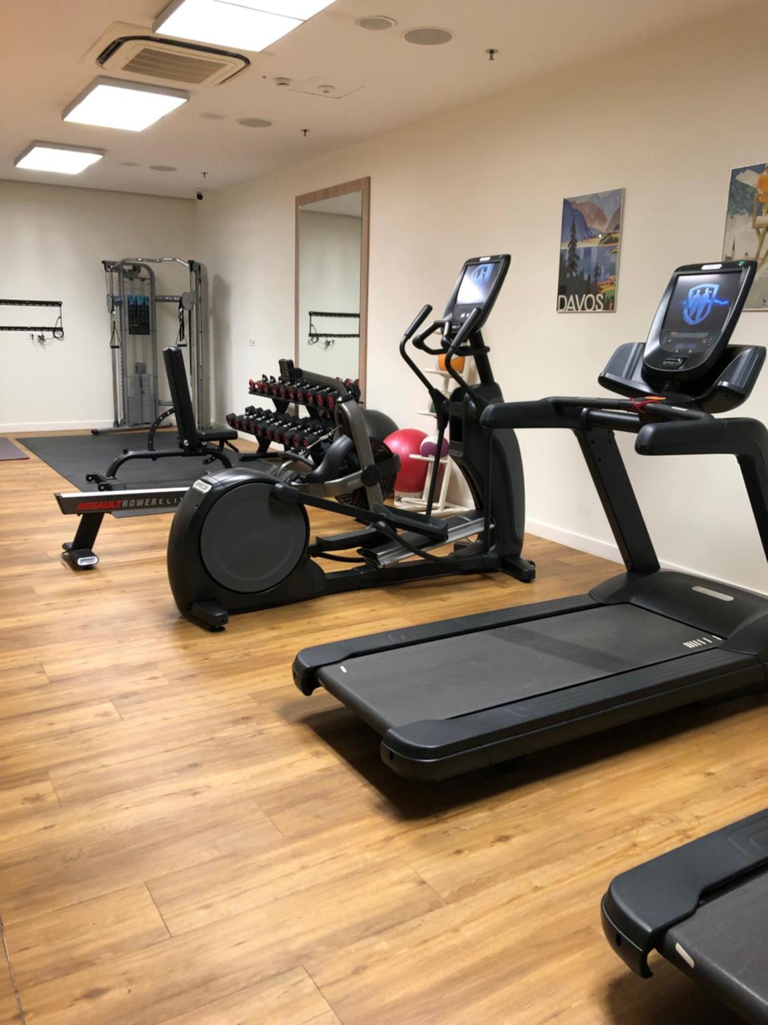 Hilton Garden Inn Давос Екстериор снимка